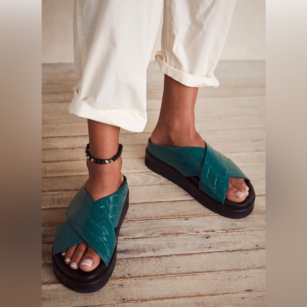 Woven Crisscross Platform Slide Sandals - Teal
